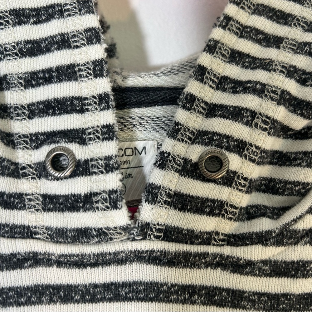 Volcom Hoodie Womens White Black Striped Pullover Long Sleeve with Pocket Size S - Picture 5 of 9